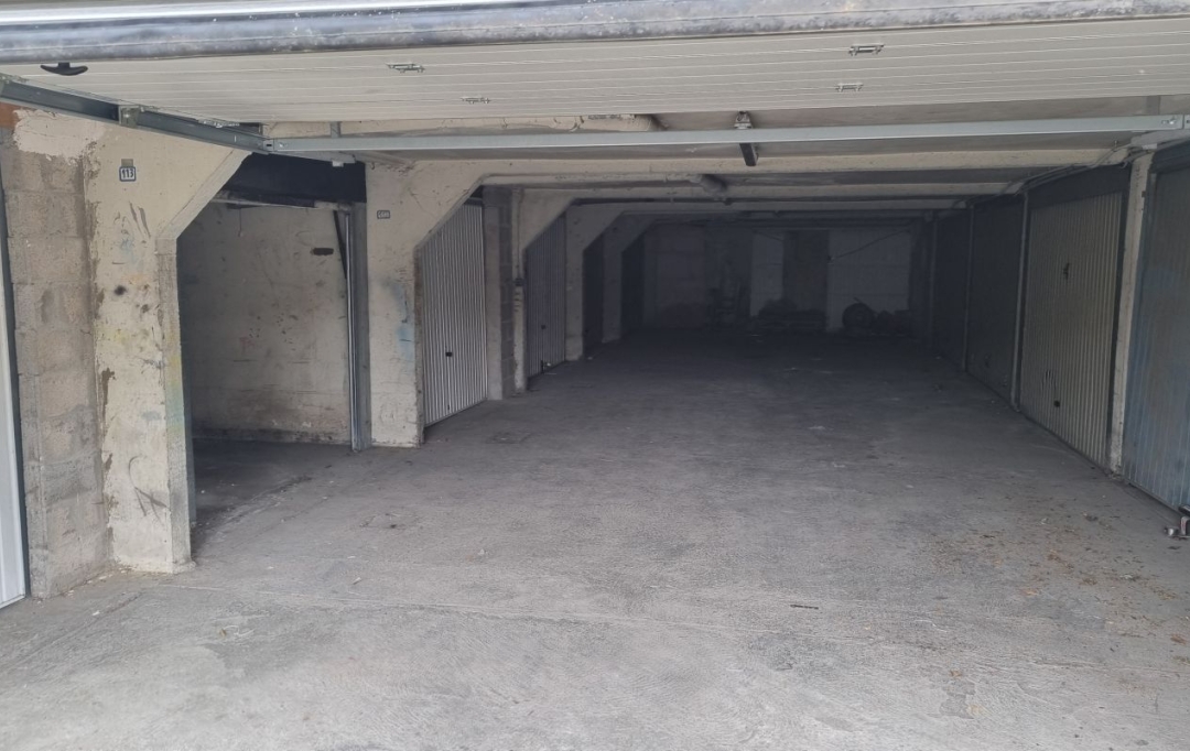 Annonces LAVERUNE : Garage / Parking | MONTPELLIER (34000) | 12 m2 | 90 € 